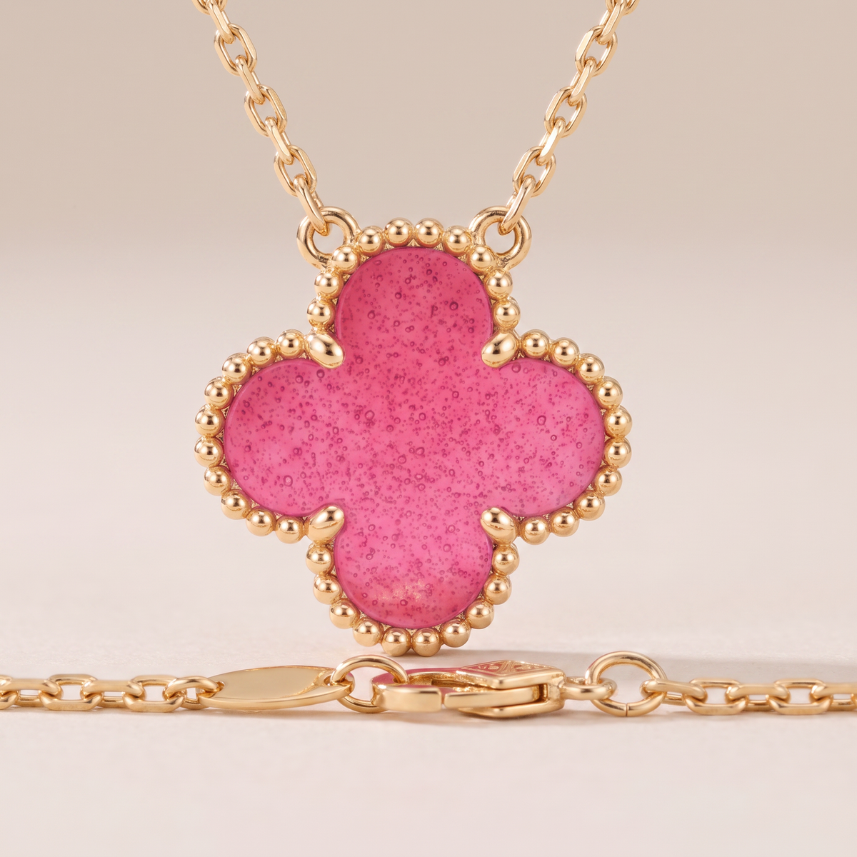 Alhambra Lucky Pink Enamel Clover 1 Motifs necklace