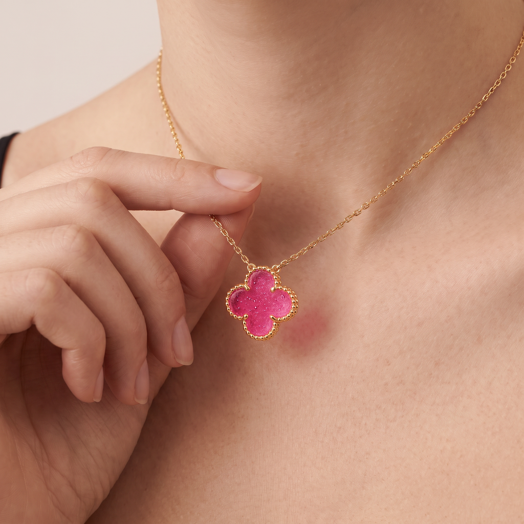 Alhambra Lucky Pink Enamel Clover 1 Motifs necklace