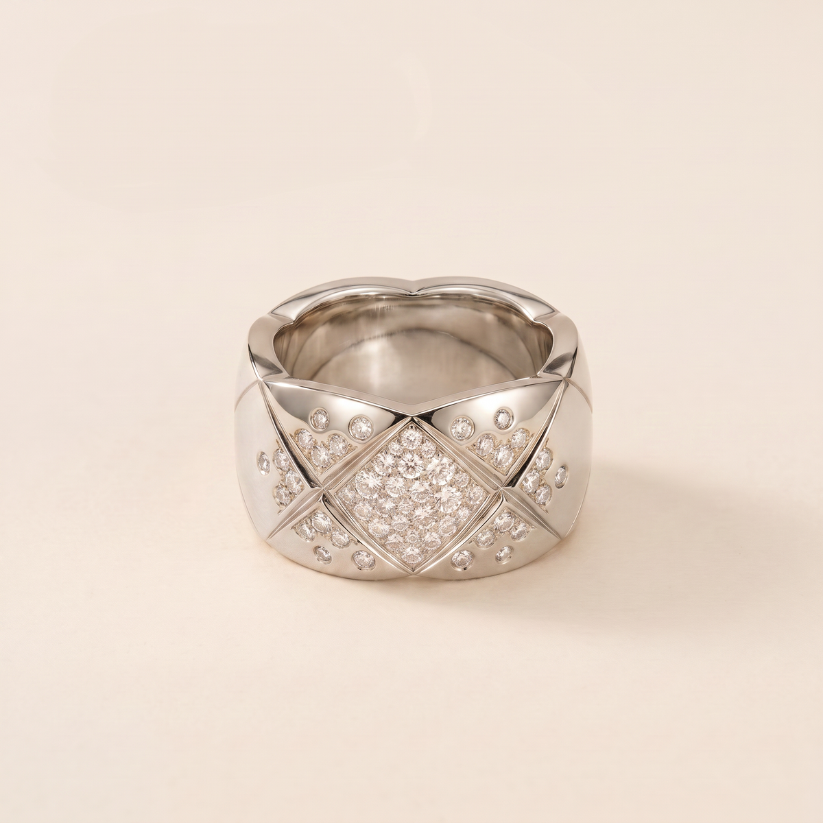 C Crush Pavé Large Model Ring