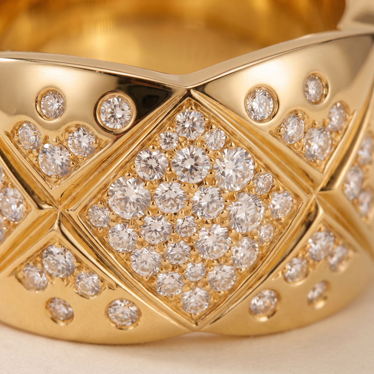 C Crush Pavé Large Model Ring
