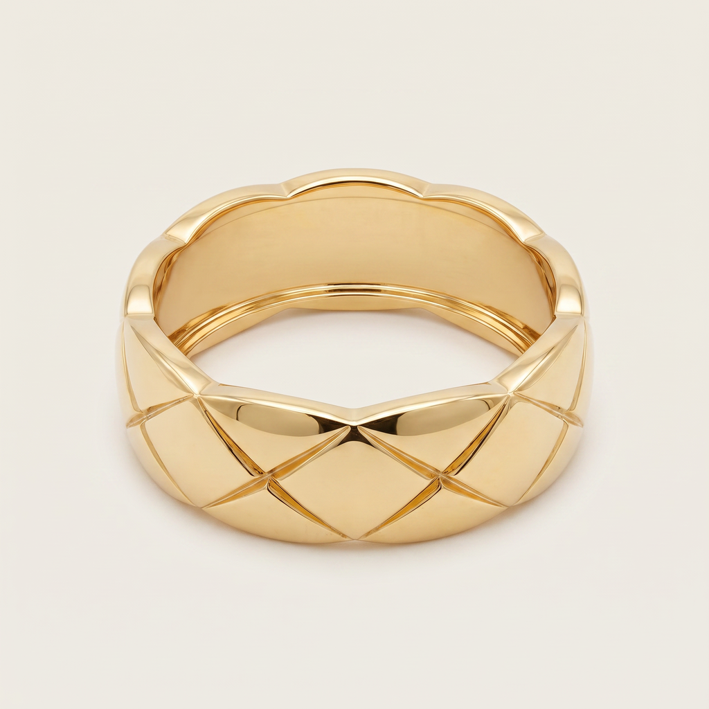C Crush Small Model Ring