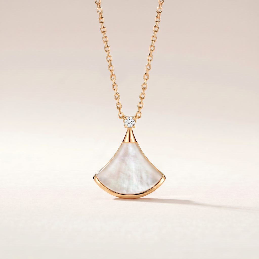Divas' Dream White Arc 1 Diamond Pendant Necklace