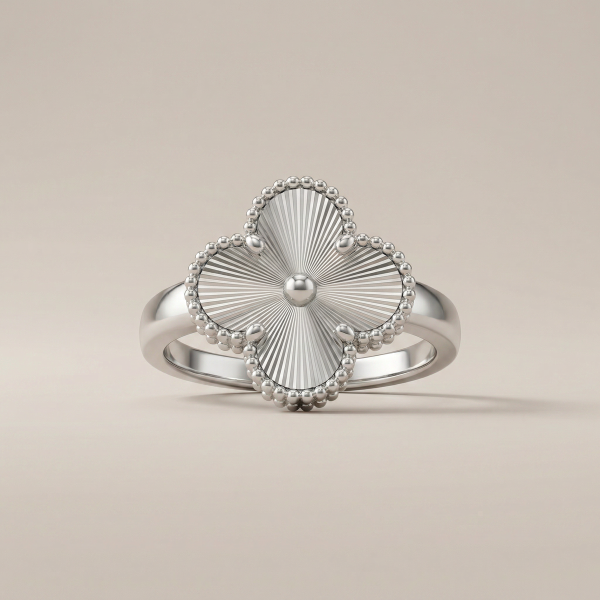 Vintage White Gold Alhambra Ring