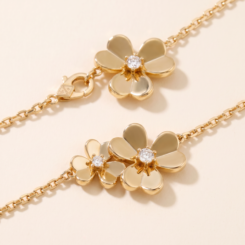 Frivole 9 Flowers Mini Model Necklace