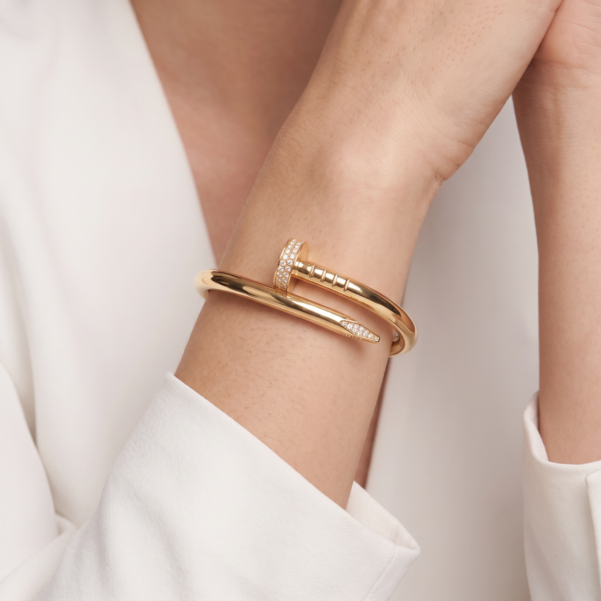 Juste Un Clou Large Pavé Diamonds Nail Bracelet