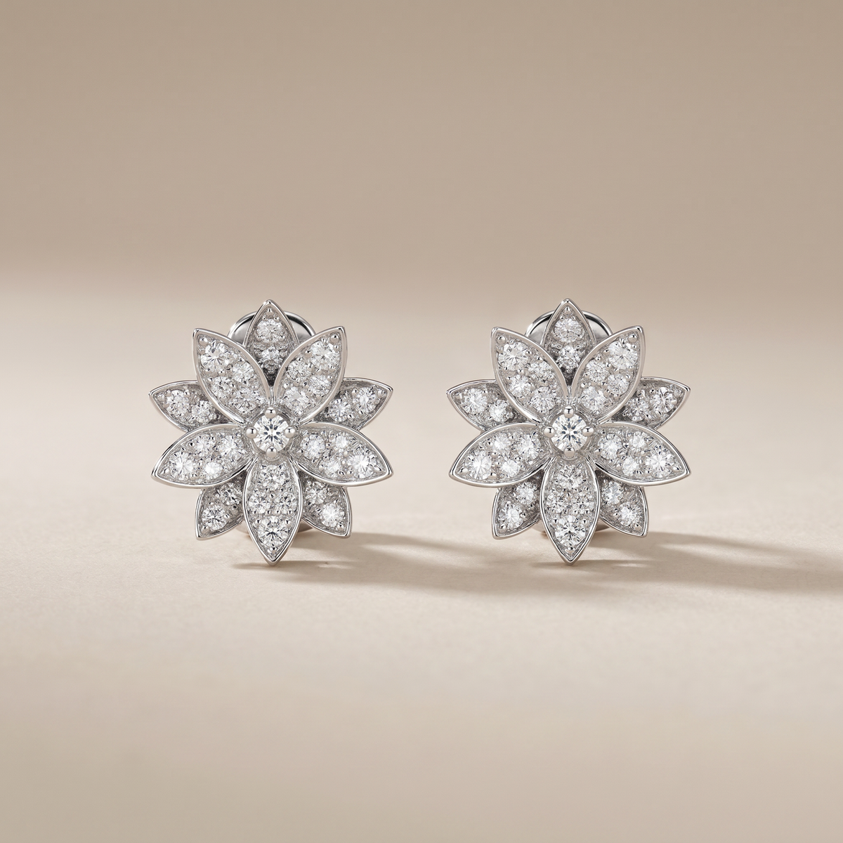 Lotus One Flower Pavé Diamonds Stud Earrings