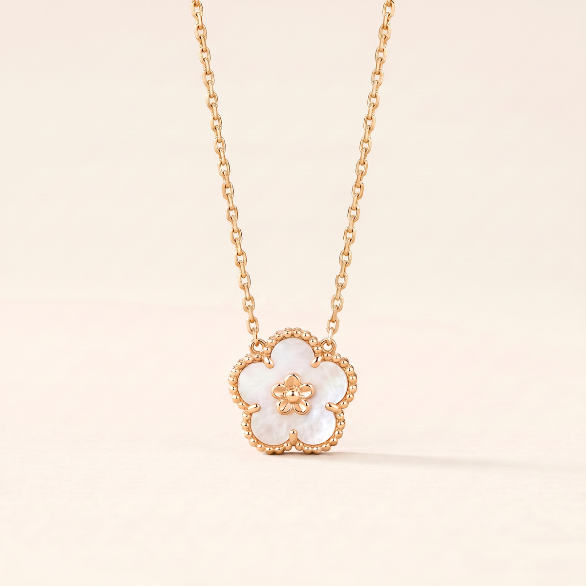 Lucky Flower Motif Necklace