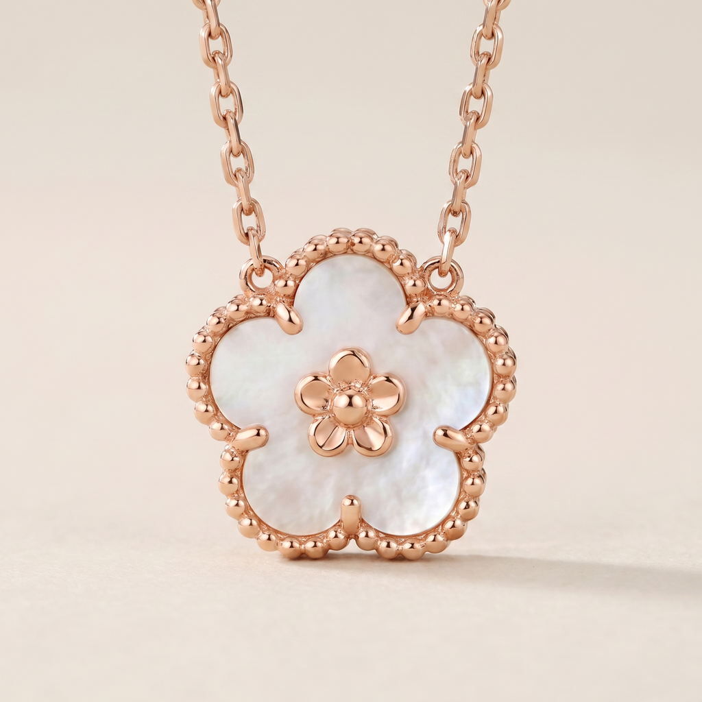 Lucky Flower Motif Necklace