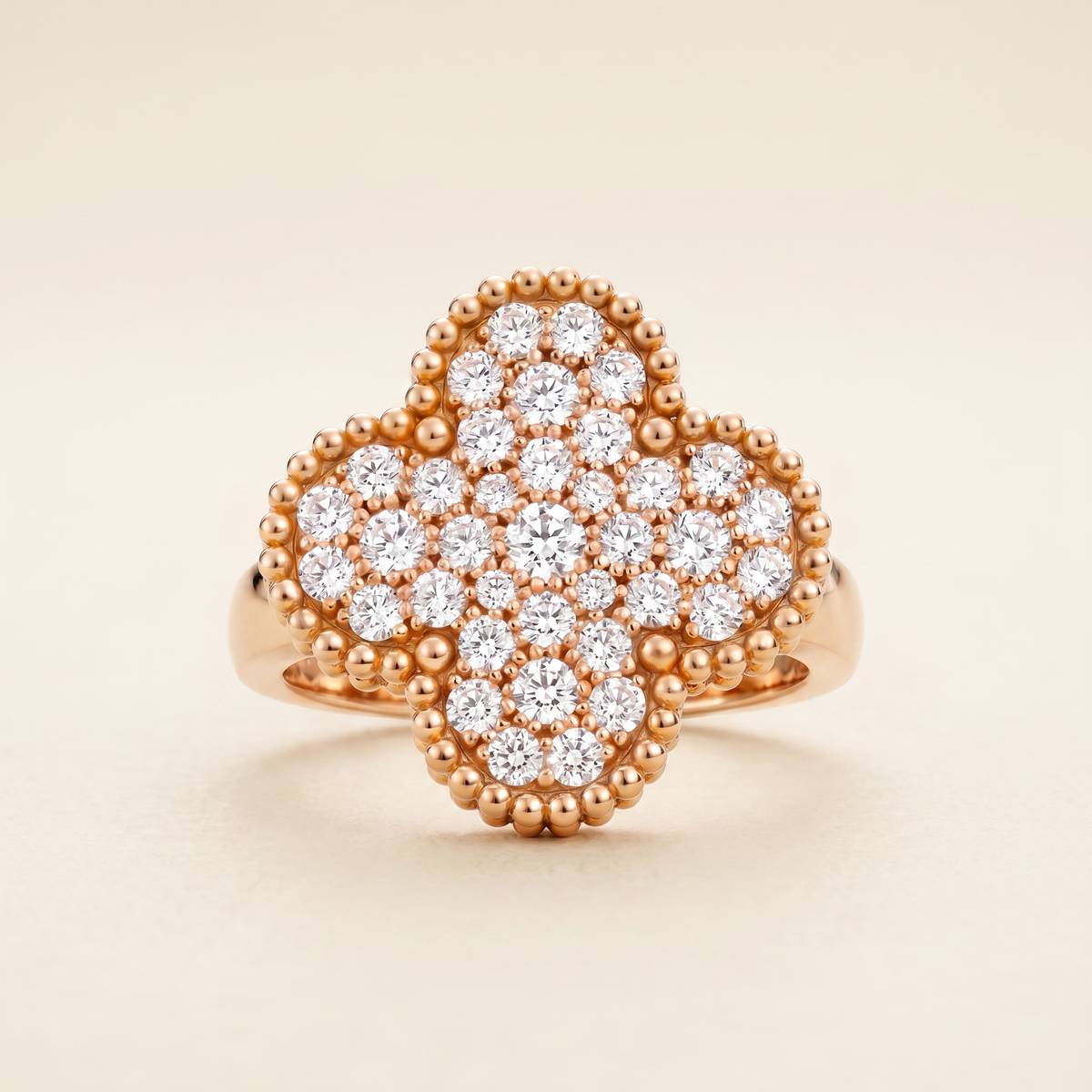 Magic Alhambra Pavé Diamonds Clover Ring