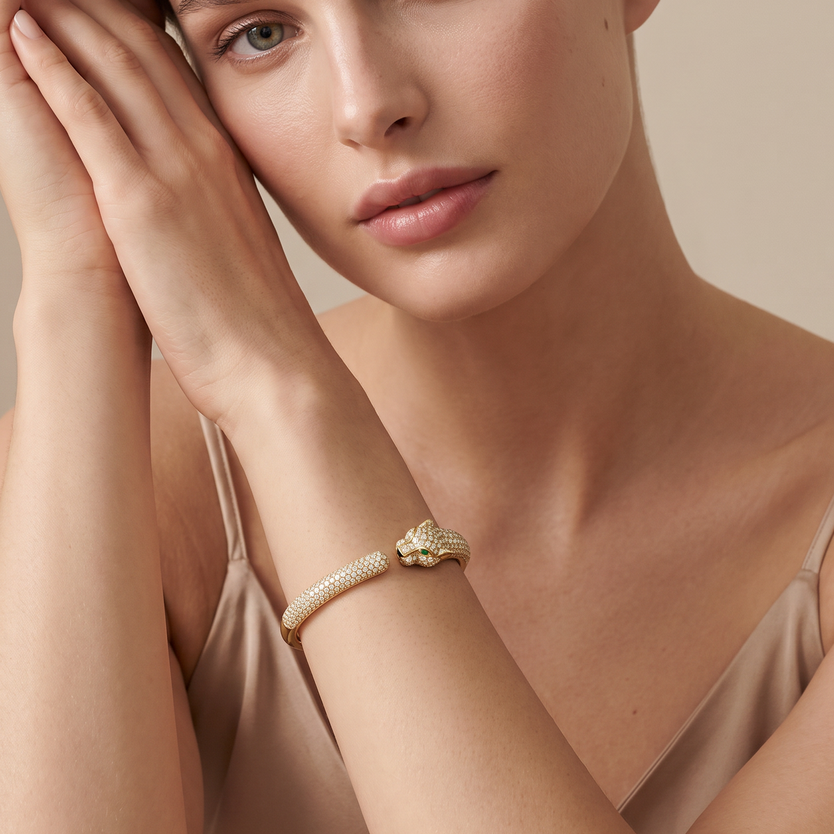 Panthere Pavé Diamond Head Open Bangle Bracelet
