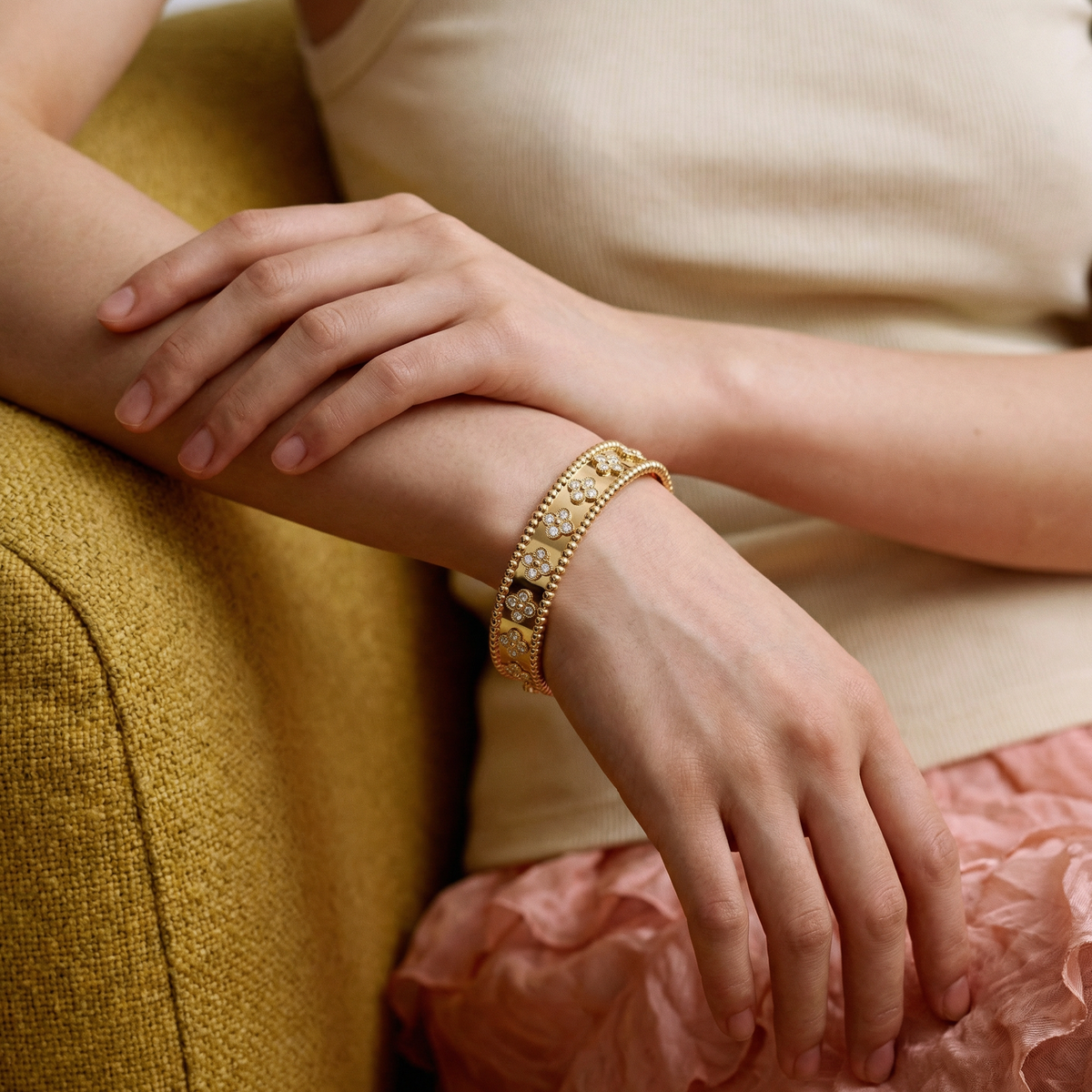 Perlée Clovers Small Pavé Bracelet
