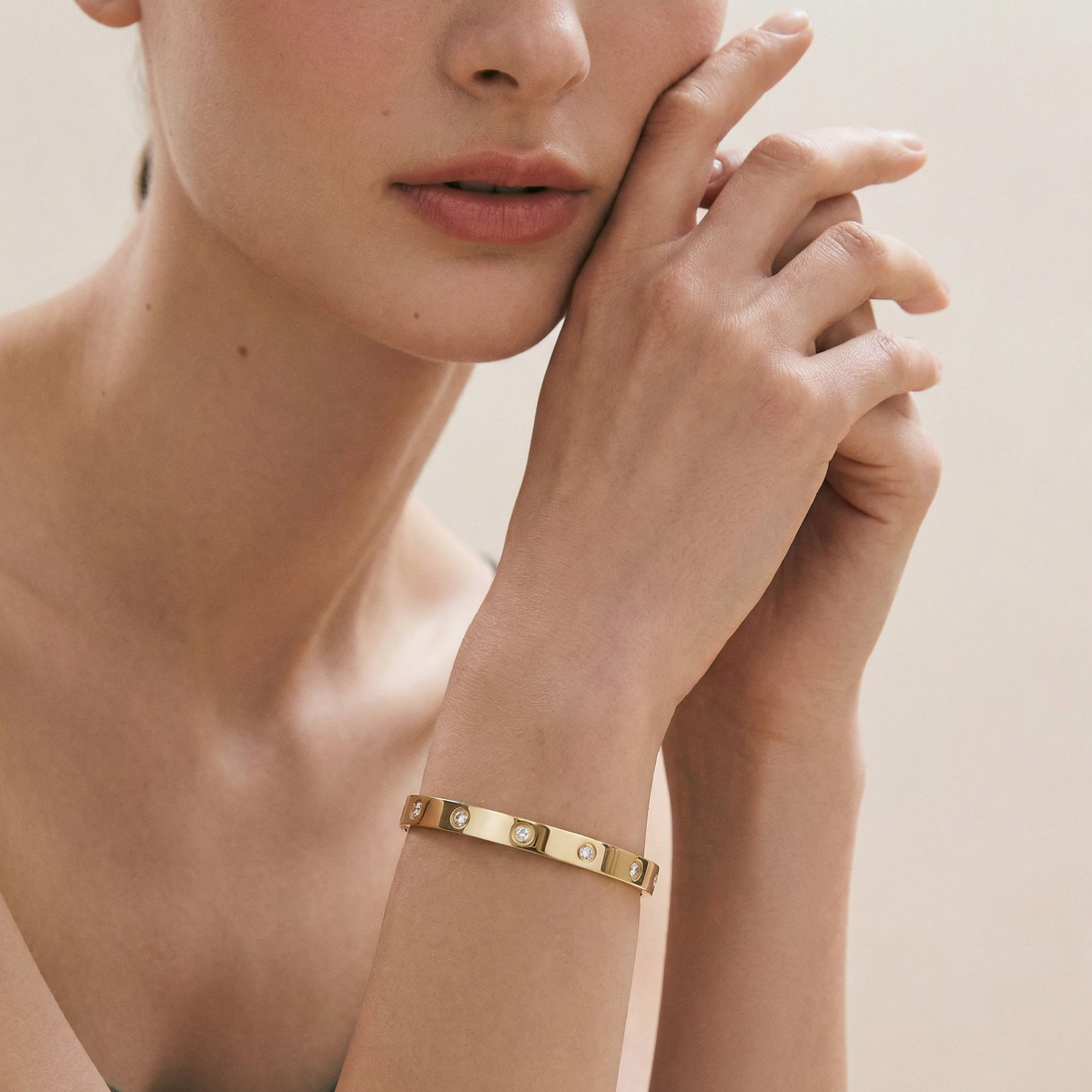 Radiant Love 10 Diamonds Bracelet