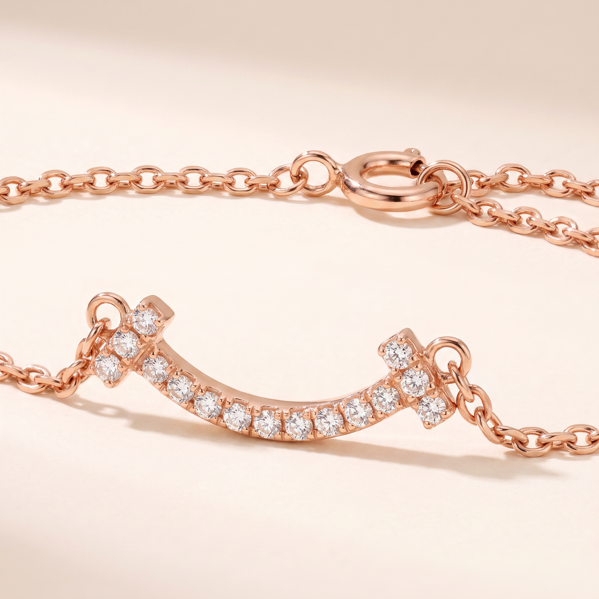 T Smile Pavé Diamonds Chain Bracelet