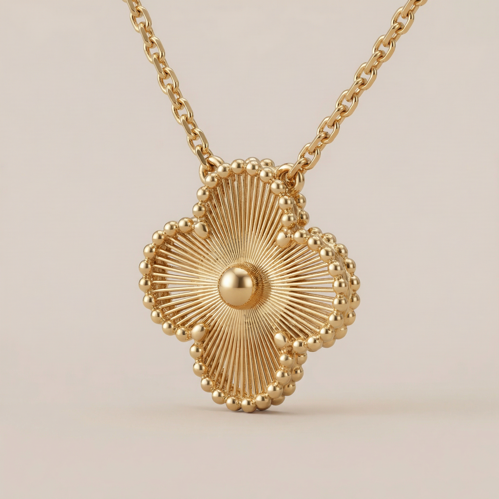 Vintage Alhambra Pendant Clover Necklace